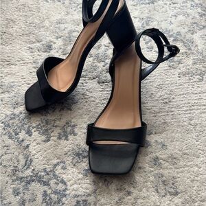 Elegant Black Women's Sandals